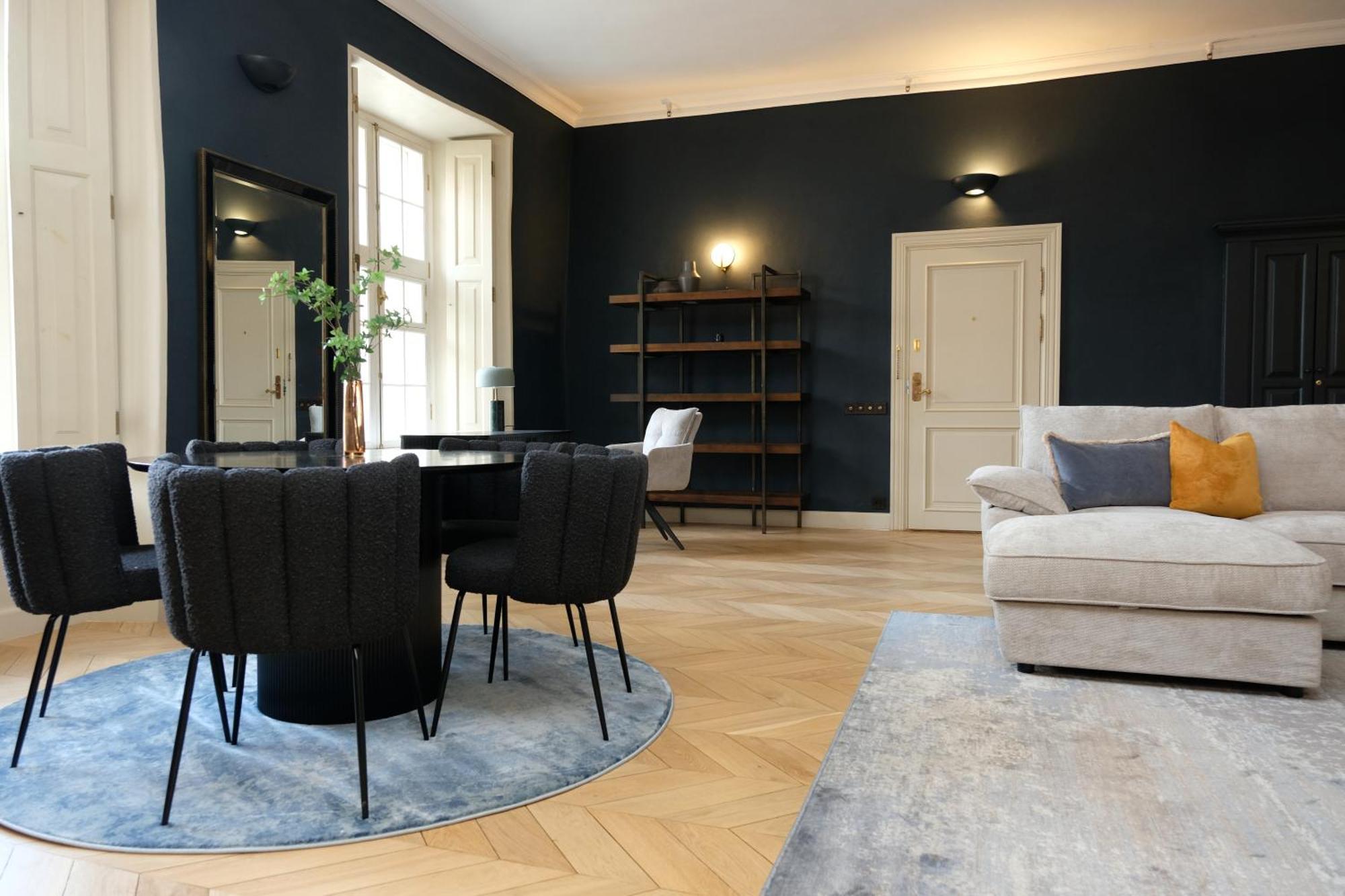 Hotel The Three Sisters Old Town 4*