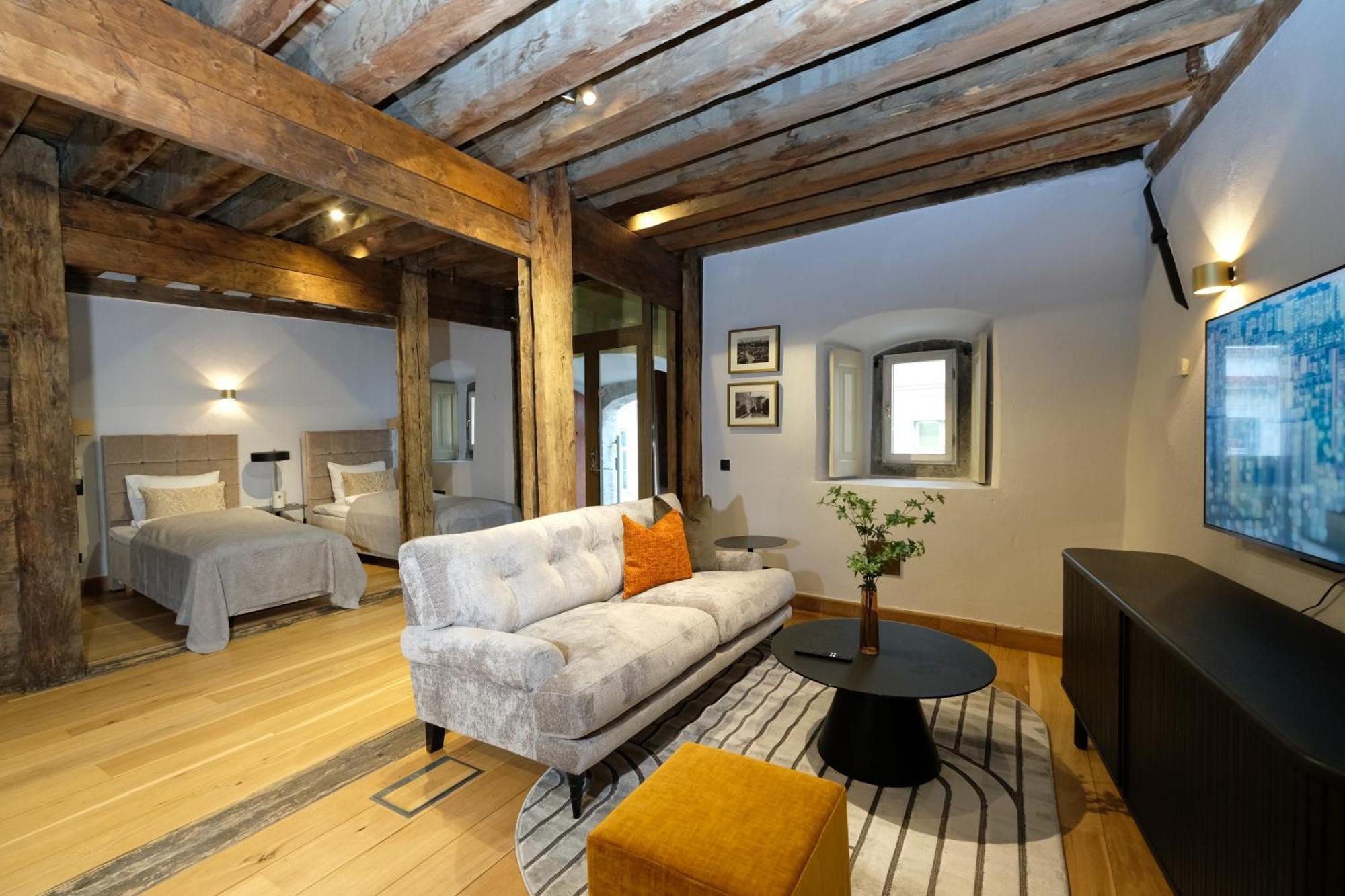 The Three Sisters Old Town 4* Reval